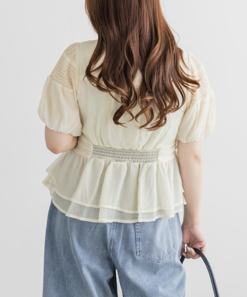 CLETTE(クレット)の「シャーリングペプラムブラウス(シャツ/ブラウス・レディース・アイボリー/ブラック/ブルー・LL/4L/3L)」の16枚目の写真