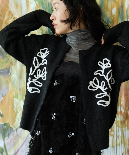 flaeu(フラユ)の「Cord Embroidery Cardigan(カーディガン/ボレロ・レディース・グレー/ブラウン/ブラック・FREE)」の2枚目の写真