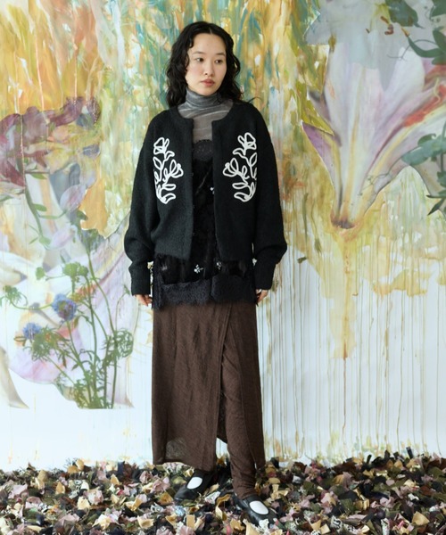 flaeu(フラユ)の「Cord Embroidery Cardigan(カーディガン/ボレロ・レディース・グレー/ブラウン/ブラック・FREE)」の7枚目の写真