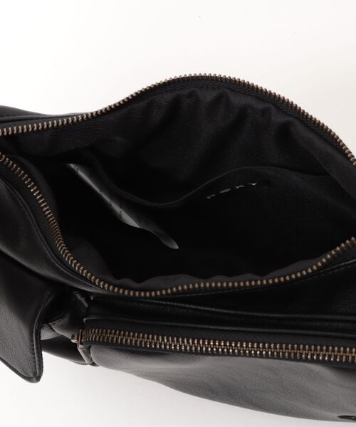 ROXY(ロキシー)の「ROXY x NANAHA BAG ショルダーバッグ 【2026年秋冬モデル】(ショルダーバッグ・レディース・ブラウン/ブラック・FREE)」の5枚目の写真