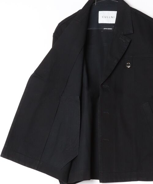CULLNI(クルニ)の「MINIMAL TAILORED JACKET(テーラードジャケット・メンズ・ブラック/ダークインディゴブルー・2/1)」の4枚目の写真