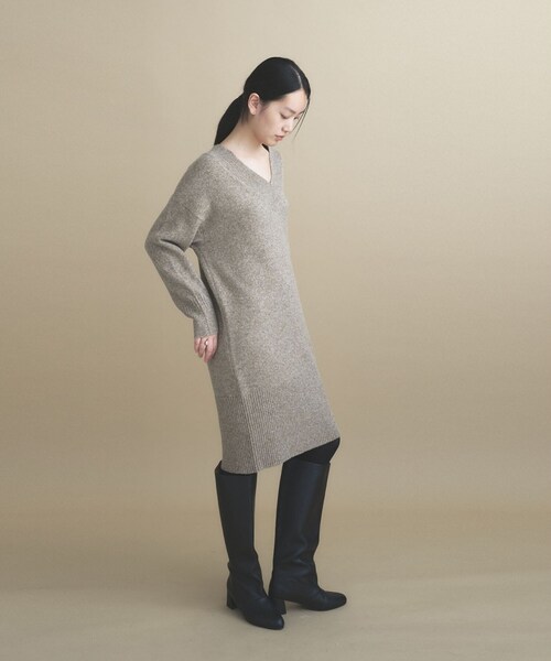 cloenc(クロエンス)の「【2WAY】Vネックニットワンピース(ワンピース・レディース・チャコール/ベージュ系8/グレー系4・02)」の14枚目の写真