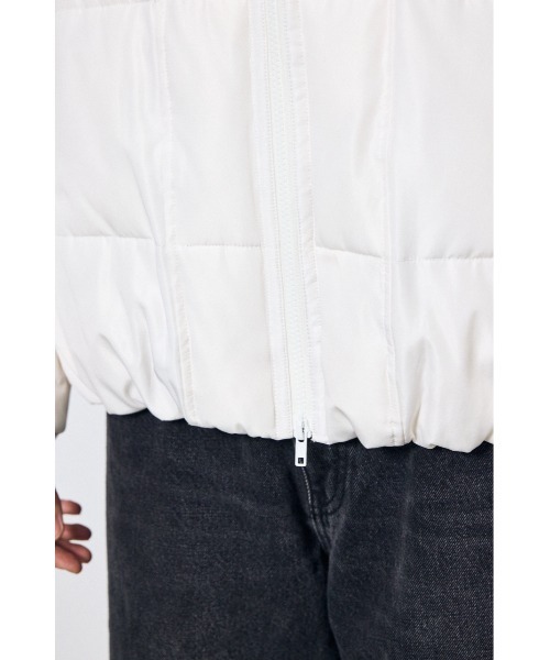 AZUL by moussy（アズールバイマウジー）の「2WAYイサーマロフトパッファージャケット 秋服 冬服　フード取り外し可能　防風性　吸湿発熱　抗菌機能　ハイネック　タートルネック　スタンドネック（ブルゾン・メンズ・ホワイト/グレー/ブラック・LARGE/MEDIUM）」の12枚目の写真