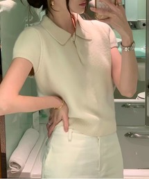 襟付きニットトップス