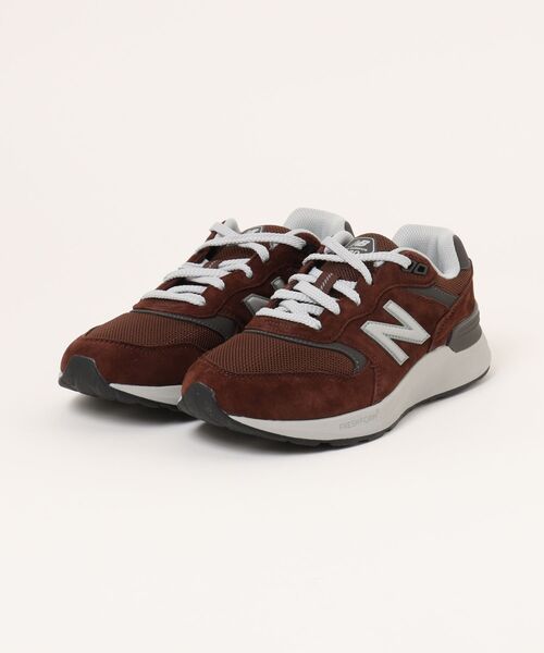 NEW BALANCE(ニューバランス)の「NEW BALANCE ニューバランス M880 6XS(4E) M880 M880 6XS DARK BROWN(6XS)(スニーカー・メンズ・ブラウン・26.0cm/27.5cm/27.0cm/26.5cm/25.5cm)」の1枚目の写真