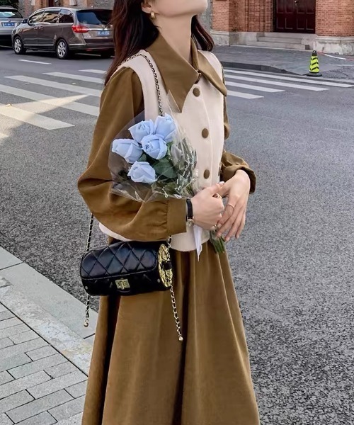AMAJI(アマジ)の「ベスト 長袖ワンピース(ワンピース・レディース・ブラウン・MEDIUM/LARGE/X-LARGE/SMALL)」の2枚目の写真