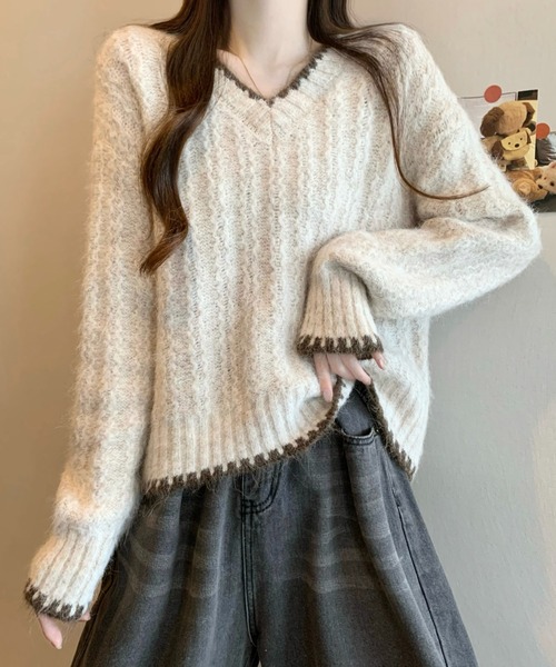 LUCPY(ラクピー)の「配色トリムVネックシャギーニット(ニット/セーター・レディース・ネイビー/グレー/ホワイト・FREE)」の4枚目の写真