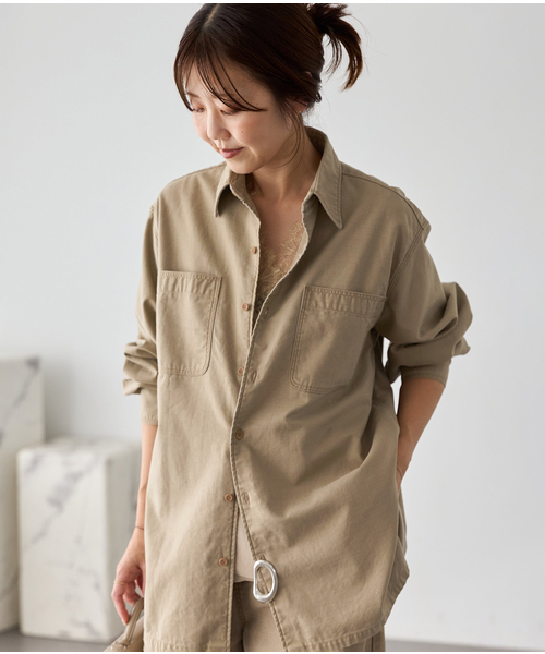 plage(プラージュ)の「Utility Long シャツ(シャツ/ブラウス・レディース・ベージュ/ブラック・FREE)」の2枚目の写真