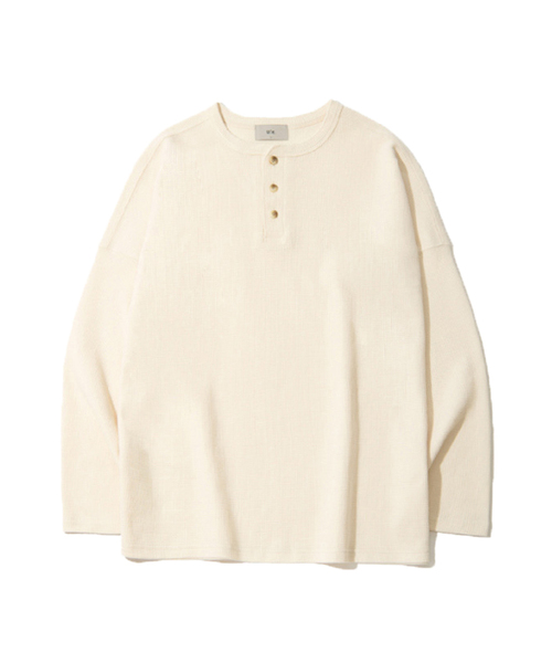 UNLC(ユーエヌエルシー)の「Waffle Helyneck Drop Shoulder Sleeve(3color)(Tシャツ/カットソー・メンズ・ブラック/グレー/アイボリー・MEDIUM/LARGE/X-LARGE)」の2枚目の写真