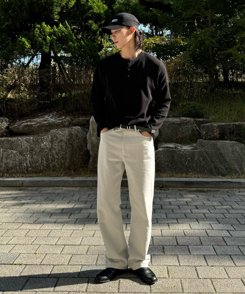 UNLC(ユーエヌエルシー)の「Waffle Helyneck Drop Shoulder Sleeve(3color)(Tシャツ/カットソー・メンズ・ブラック/グレー/アイボリー・MEDIUM/LARGE/X-LARGE)」の5枚目の写真