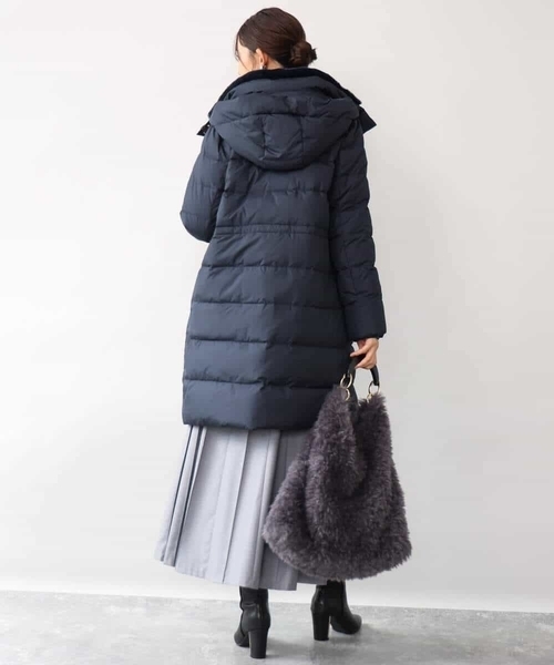 MK MICHEL KLEIN（エムケーミッシェルクラン）の「[撥水/リサイクルダウン]ベーシックタフタロングダウンコート（ダウンジャケット/コート・レディース・ネイビー/アイボリー/ブラック/モカ・40/38）」の8枚目の写真