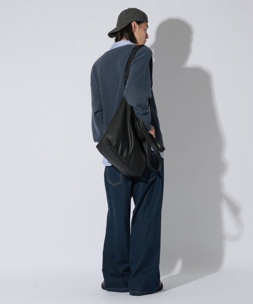 LAKOLE（ラコレ）の「シャツレイヤードヘンリープルオーバー / 1063744（ニット/セーター・メンズ・ネイビー/ベージュ/ブラック・LARGE/MEDIUM）」の17枚目の写真