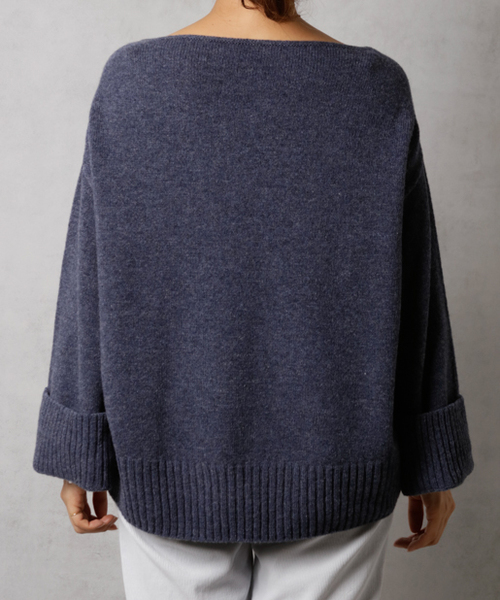 DouDou（ドゥドゥ）の「袖ボリュームプルオーバーニット（ニット/セーター・レディース・ネイビー/オフホワイト/グレー/キャメル/イエロー・FREE）」の8枚目の写真