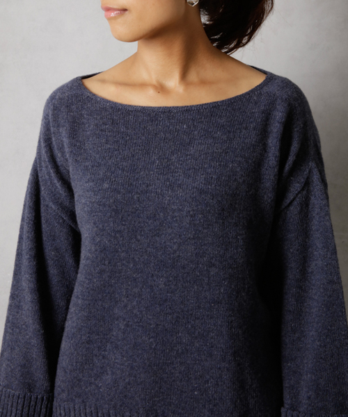 DouDou（ドゥドゥ）の「袖ボリュームプルオーバーニット（ニット/セーター・レディース・ネイビー/オフホワイト/グレー/キャメル/イエロー・FREE）」の9枚目の写真