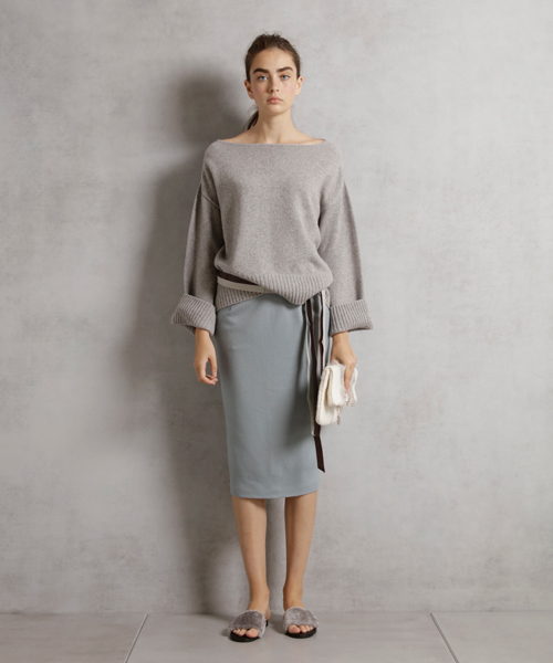 DouDou（ドゥドゥ）の「袖ボリュームプルオーバーニット（ニット/セーター・レディース・ネイビー/オフホワイト/グレー/キャメル/イエロー・FREE）」の16枚目の写真