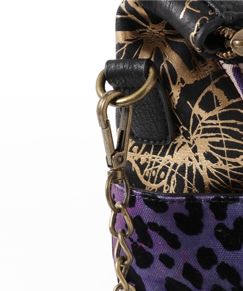 Desigual（デシグアル）の「「Desigual/デシグアル」バッグ（ショルダーバッグ・レディース・ブラック・ONE SIZE）」の8枚目の写真