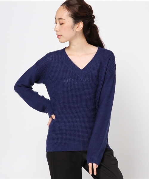VENCEEXCHANGE（ヴァンスエクスチェンジ）の「アクリルワッフル編みVネックニット       （ニット/セーター・レディース・ネイビー/オフホワイト/ダークグリーン/ブラック・MEDIUM）」の11枚目の写真