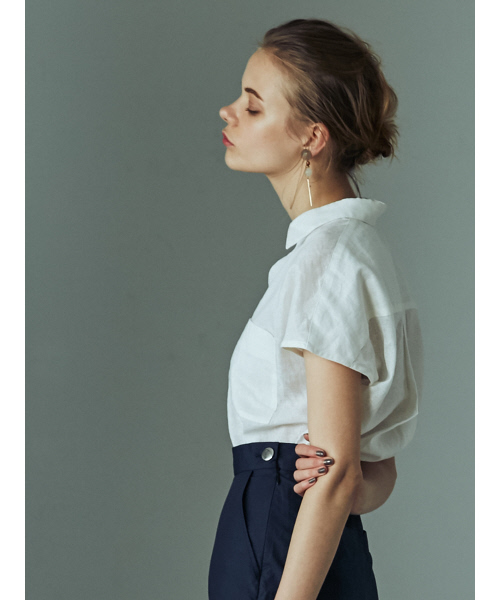 MYSELF ABAHOUSE（マイセルフアバハウス）の「コットンリネン抜き襟シャツ（シャツ/ブラウス・レディース・オフホワイト/ベージュ/カーキ・FREE）」の6枚目の写真