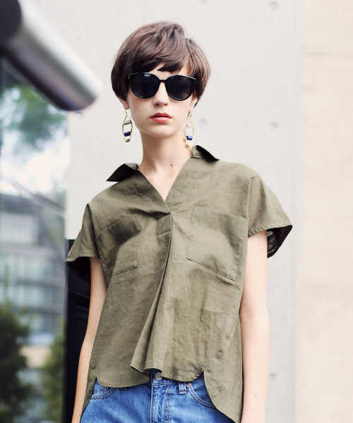 MYSELF ABAHOUSE（マイセルフアバハウス）の「コットンリネン抜き襟シャツ（シャツ/ブラウス・レディース・オフホワイト/ベージュ/カーキ・FREE）」の15枚目の写真