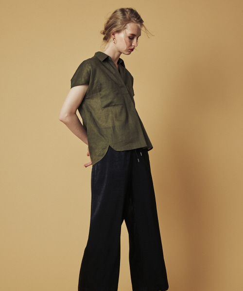 MYSELF ABAHOUSE（マイセルフアバハウス）の「コットンリネン抜き襟シャツ（シャツ/ブラウス・レディース・オフホワイト/ベージュ/カーキ・FREE）」の21枚目の写真