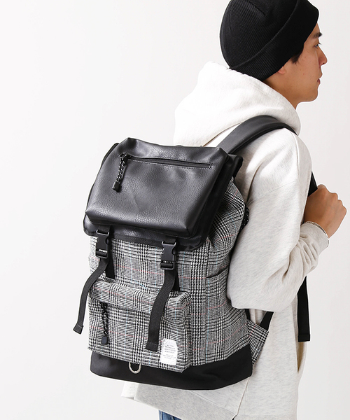 WEGO（ウィゴー）の「WEGO/フェイクレザーコンビフラップリュック（バックパック/リュック・メンズ・ブラック/その他1・FREE）」の2枚目の写真