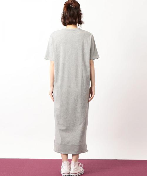 Champion（チャンピオン）の「[WEB限定]［別注チャンピオン］SC Champion×GLR ロゴ ワンピース ◆（ワンピース・レディース・ホワイト/ネイビー/グレー・MEDIUM）」の4枚目の写真