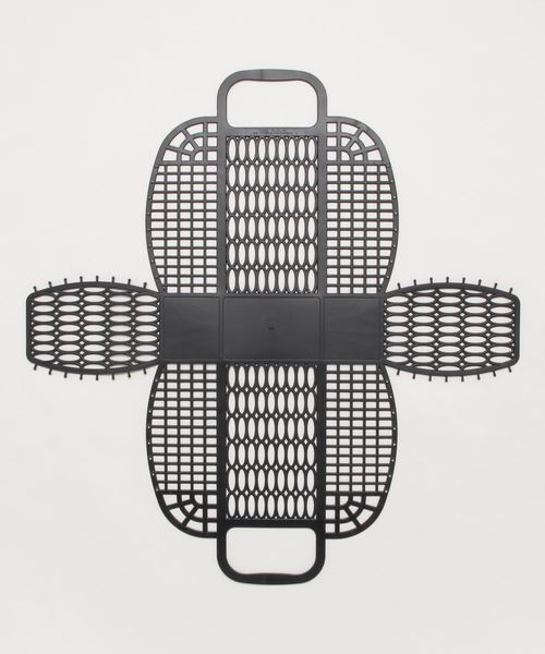 PUEBCO（プエブコ）の「PLASTIC MARKET BAG Large（トートバッグ・メンズ・ホワイト/ブラック/グレー・LARGE）」の6枚目の写真