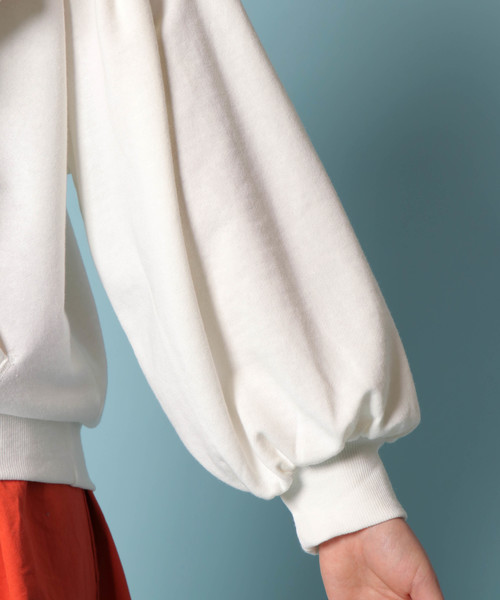 notch.（ノッチ）の「ボリュームスリーブパーカー                （パーカー・レディース・ネイビー/グレー/オフホワイト・M）」の6枚目の写真