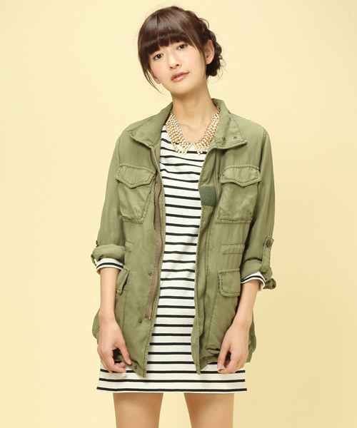 Another Edition（アナザーエディション）の「AE[A]ﾘﾖｾﾙ MLTLY LINER CT（ミリタリージャケット・レディース・ホワイト/オリーブ/その他1・SMALL/MEDIUM）」の4枚目の写真