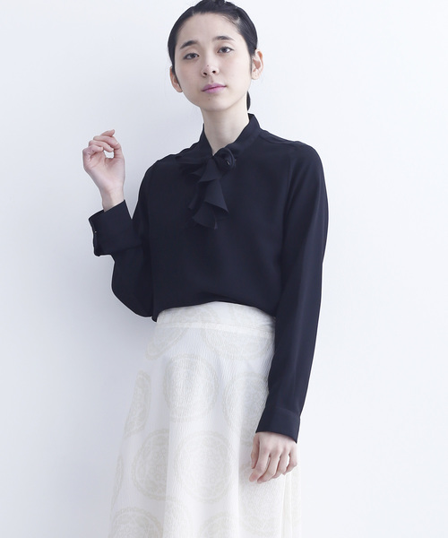 merlot plus（メルロープリュス）の「リボンボウタイ襟ブラウス6514（シャツ/ブラウス・レディース・ベージュ/グレー/ブラック・FREE）」の2枚目の写真