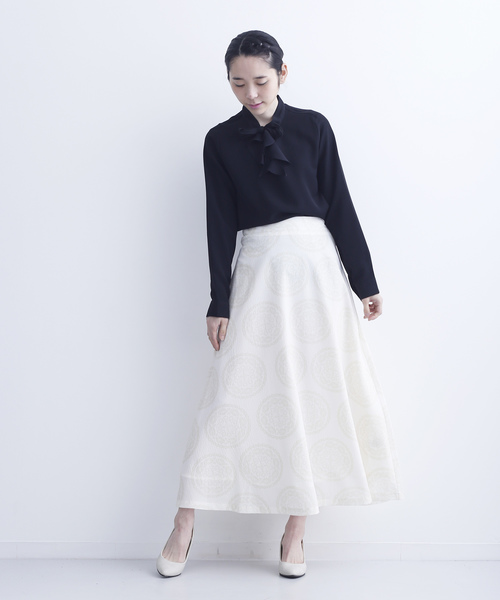 merlot plus（メルロープリュス）の「リボンボウタイ襟ブラウス6514（シャツ/ブラウス・レディース・ベージュ/グレー/ブラック・FREE）」の4枚目の写真