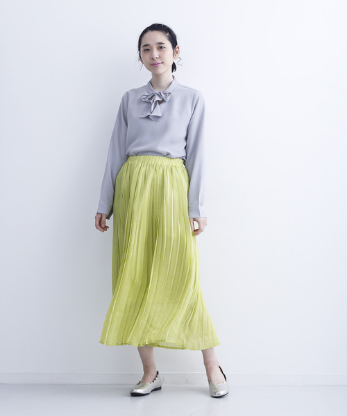 merlot plus（メルロープリュス）の「リボンボウタイ襟ブラウス6514（シャツ/ブラウス・レディース・ベージュ/グレー/ブラック・FREE）」の6枚目の写真