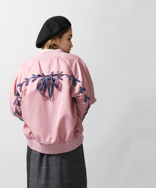 WEGO（ウィゴー）の「WEGO/ベロアレースアップブルゾン（MA-1・レディース・ブラック/ライトピンク・FREE）」の11枚目の写真