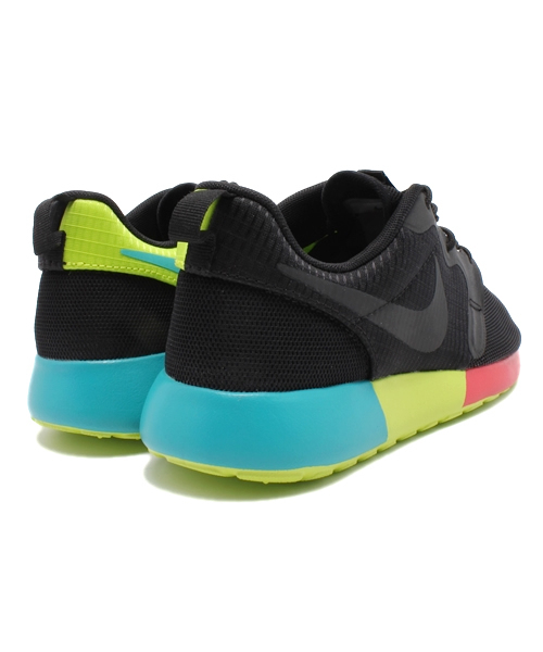 NIKE（ナイキ）の「ナイキ ウィメンズ ローシラン ハイパーフューズ WMNS NIKE ROSHERUN HYP 642233-001（スニーカー・レディース・ブラック・24cm/23cm/24.5cm/23.5cm）」の6枚目の写真