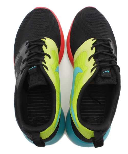 NIKE（ナイキ）の「ナイキ ウィメンズ ローシラン ハイパーフューズ WMNS NIKE ROSHERUN HYP 642233-001（スニーカー・レディース・ブラック・24cm/23cm/24.5cm/23.5cm）」の3枚目の写真