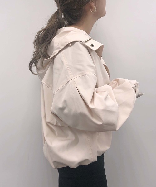 one after another NICE CLAUP（ワンアフターアナザーナイスクラップ）の「ボリューム袖マウンテンパーカー（マウンテンパーカー・レディース・アイボリー/ブラック/パープル系その他・FREE）」の4枚目の写真