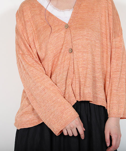 MashuKashu(マシュカシュ)の「Vネックカーディガン(カーディガン/ボレロ・レディース・ネイビー/オレンジ・フリー)」の7枚目の写真