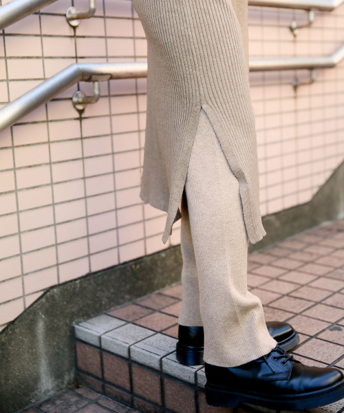 LOWRYS FARM(ローリーズファーム)の「12Gウールコンニットパンツ 855324(その他パンツ・レディース・ベージュ/ブラウン/グレー/イエロー・FREE)」の4枚目の写真