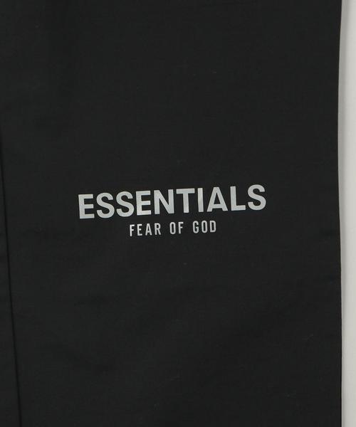 FOG ESSENTIALS（エフオージーエッセンシャルズ）の「FEAR OF GOD ESSENTIALS（フィア オブ ゴッド エッセンシャルズ）DRW CARGO PANTS（カーゴパンツ・メンズ・ナチュラル/ブラック・MEDIUM/LARGE）」の4枚目の写真