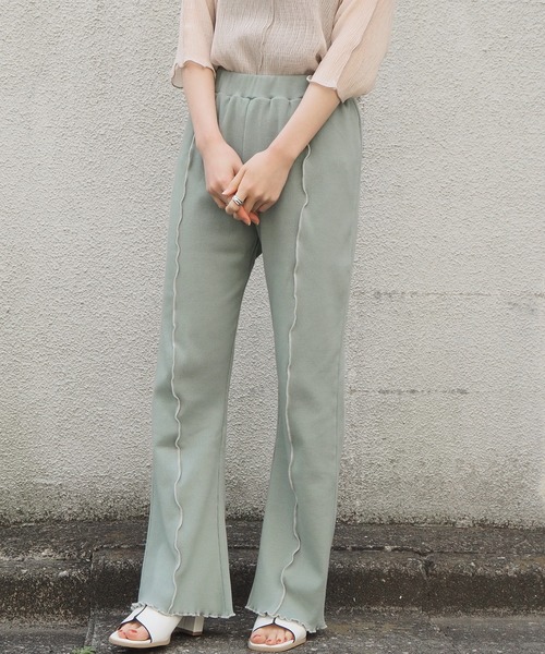 tiptop（ティップトップ）の「リブ配色メローフレアパンツ（その他パンツ・レディース・ライトグリーン/アイボリー/スミクロ/モカ/オレンジ・FREE）」の11枚目の写真