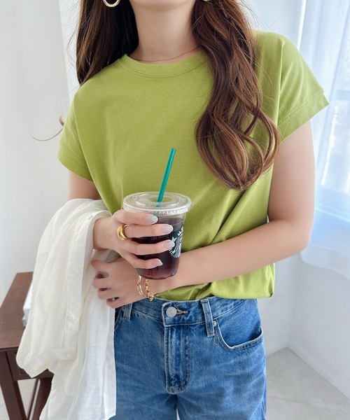 andme（アンドミー）の「コットン天竺フレンチスリーブTシャツ（Tシャツ/カットソー・レディース・ブラック/ベージュ/オフホワイト/カーキ/モカ/チャコールグレー/グレー系その他/グリーン/テラコッタ/ラベンダー/ピンク/ライム・M）」の9枚目の写真