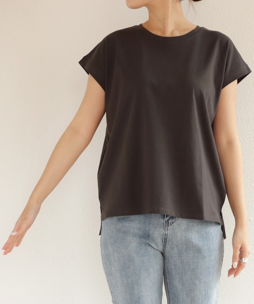 andme（アンドミー）の「コットン天竺フレンチスリーブTシャツ（Tシャツ/カットソー・レディース・ブラック/ベージュ/オフホワイト/カーキ/モカ/チャコールグレー/グレー系その他/グリーン/テラコッタ/ラベンダー/ピンク/ライム・M）」の13枚目の写真