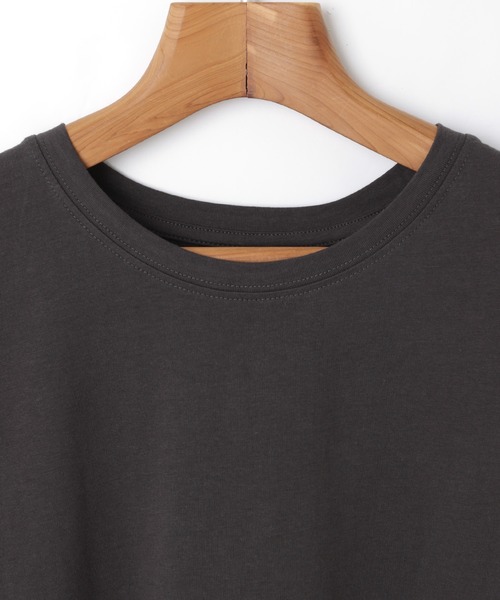 andme（アンドミー）の「コットン天竺フレンチスリーブTシャツ（Tシャツ/カットソー・レディース・ブラック/ベージュ/オフホワイト/カーキ/モカ/チャコールグレー/グレー系その他/グリーン/テラコッタ/ラベンダー/ピンク/ライム・M）」の21枚目の写真