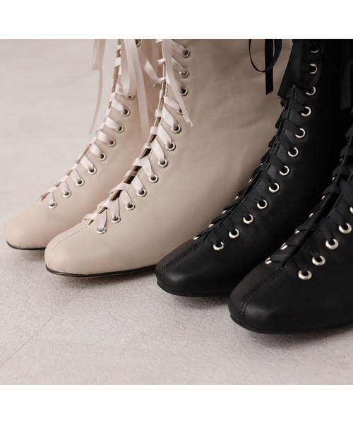one after another NICE CLAUP（ワンアフターアナザーナイスクラップ）の「レースアップブーティー（ブーツ・レディース・ブラック/ライトベージュ・SMALL/MEDIUM/LARGE）」の16枚目の写真
