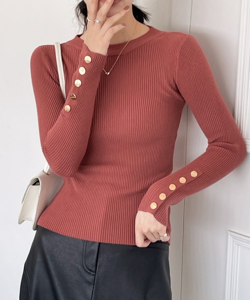 emi+(エミプラス)の「袖ボタン ハイネックリブニット(ニット/セーター・レディース・ホワイト/ブルー/ベージュ/ブラック/オレンジ/ライトピンク・FREE)」の6枚目の写真