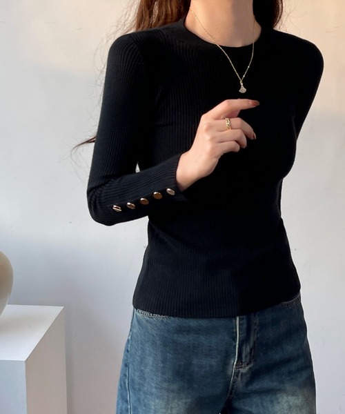 emi+(エミプラス)の「袖ボタン ハイネックリブニット(ニット/セーター・レディース・ホワイト/ブルー/ベージュ/ブラック/オレンジ/ライトピンク・FREE)」の21枚目の写真