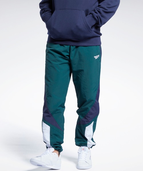 Reebok（リーボック）の「クラシックス ツイン ベクター パンツ / Classics Twin Vector Pants（その他パンツ・メンズ・ネイビー/グリーン/ブラック×グレー/ブラック×ホワイト/アイボリー・MEDIUM/XX-LARGE/LARGE/X-LARGE/SMALL/XXX-LARGE/X-SMALL）」の5枚目の写真