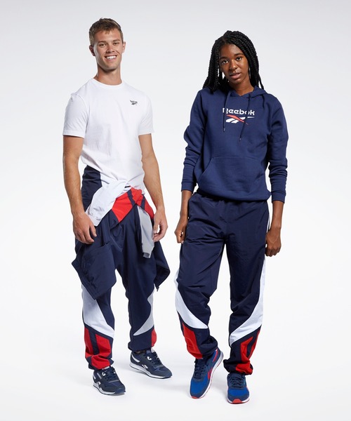 Reebok（リーボック）の「クラシックス ツイン ベクター パンツ / Classics Twin Vector Pants（その他パンツ・メンズ・ネイビー/グリーン/ブラック×グレー/ブラック×ホワイト/アイボリー・MEDIUM/XX-LARGE/LARGE/X-LARGE/SMALL/XXX-LARGE/X-SMALL）」の6枚目の写真
