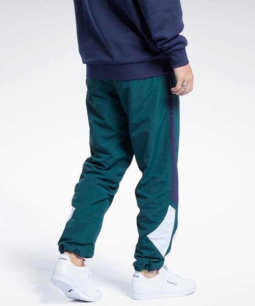 Reebok（リーボック）の「クラシックス ツイン ベクター パンツ / Classics Twin Vector Pants（その他パンツ・メンズ・ネイビー/グリーン/ブラック×グレー/ブラック×ホワイト/アイボリー・MEDIUM/XX-LARGE/LARGE/X-LARGE/SMALL/XXX-LARGE/X-SMALL）」の16枚目の写真