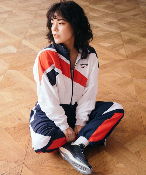 Reebok（リーボック）の「クラシックス ツイン ベクター パンツ / Classics Twin Vector Pants（その他パンツ・メンズ・ネイビー/グリーン/ブラック×グレー/ブラック×ホワイト/アイボリー・MEDIUM/XX-LARGE/LARGE/X-LARGE/SMALL/XXX-LARGE/X-SMALL）」の10枚目の写真